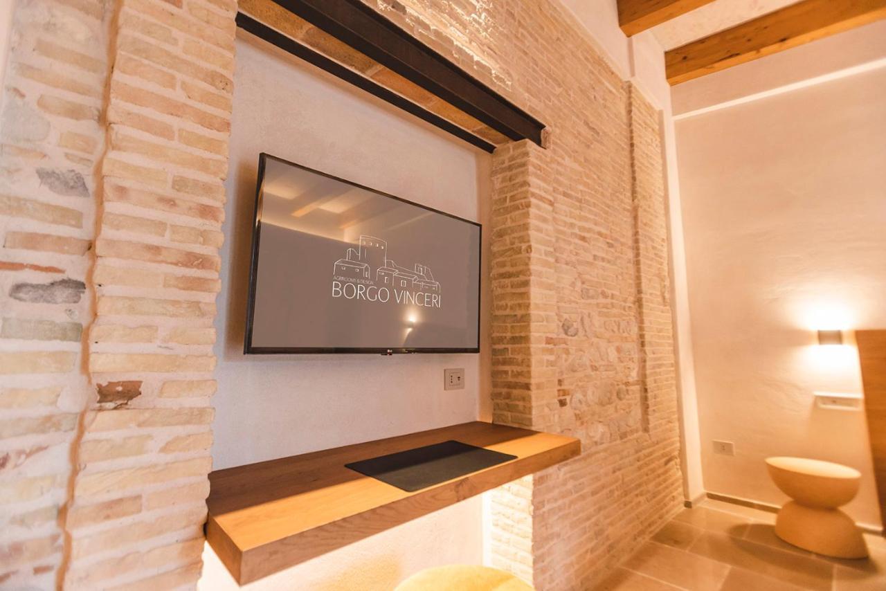 Вилла Borgo Vinceri Лучера Экстерьер фото